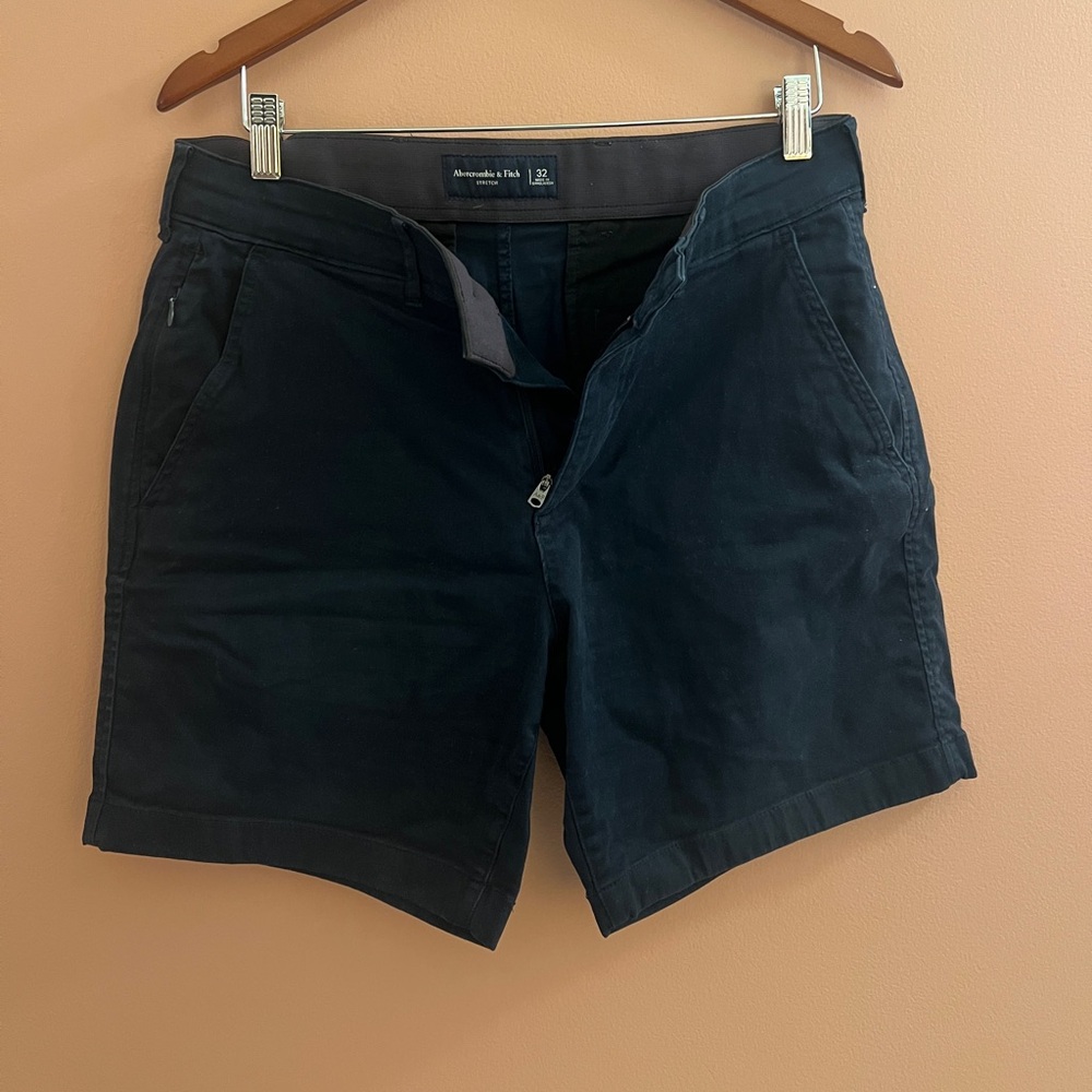 Abercrombie & Fitch Navy Blue Men's Shorts. Size Medium. Stretch fabric.